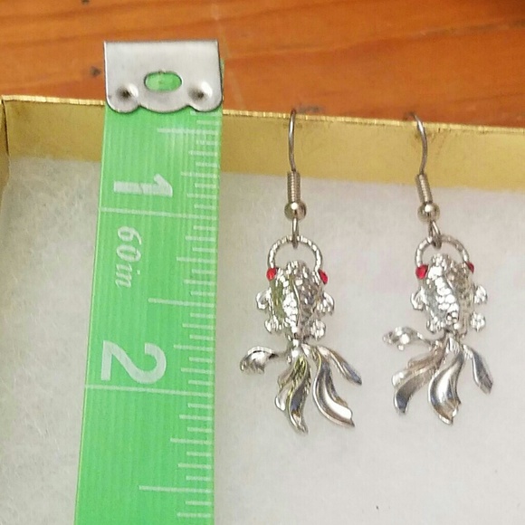 Earrings - Picture 3 of 4